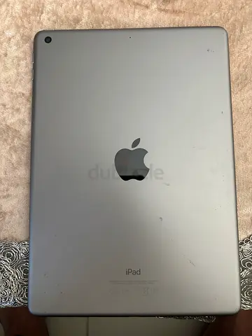 Apple iPad (Silver) - Used, good condition