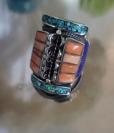 Unique Vintage Ring with Gemstone Inlay