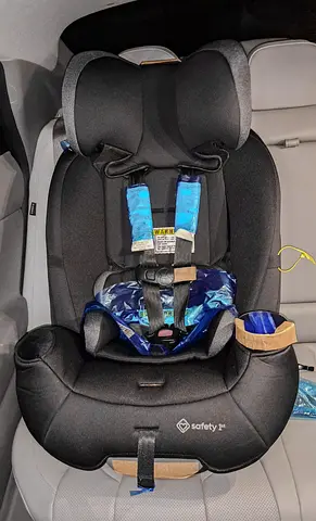للبيع كارسيت افضل ماركة مريح للطفل نظام ISOFX مناسب لجميع الأعمار For sale top brand car seat