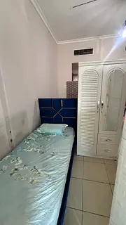 OFFER!! Executive Male Bedspace with free swimming pool and Gym available now!