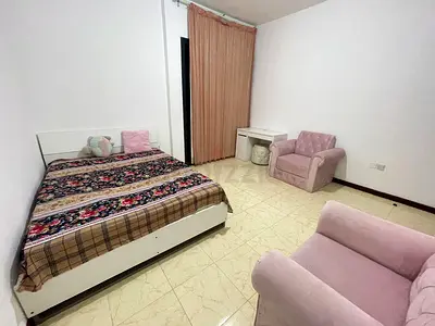 Furnished room near Abudhabi mall for single executive lady only