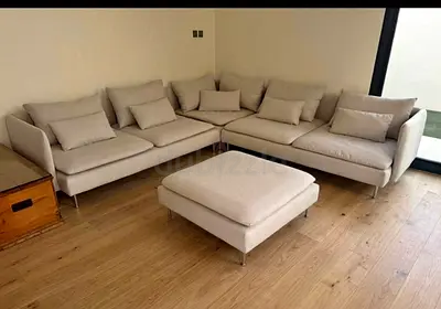 Corner Sofa – Good Condition Spacious corner sofa with modern design. Comfortable seating and strong