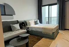Large studio | with bills | 12 cheques