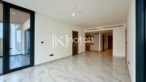 Lagoon View | High Floor | Study Room