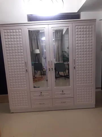 Brand new 4door cabinet cupboard available