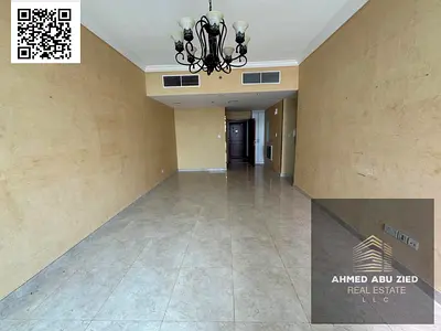 Luxurious apartment with 3 master bedrooms, spacious living room, equipped kitchen, 5 bathrooms, full maintenance by owner, near services and transpor
