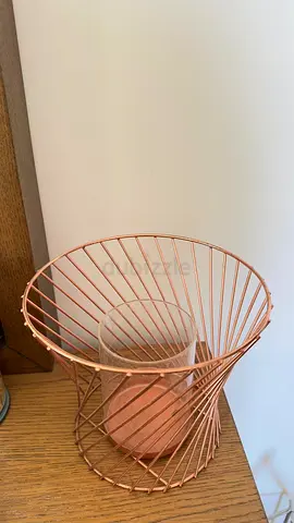 Selling brand new home decor