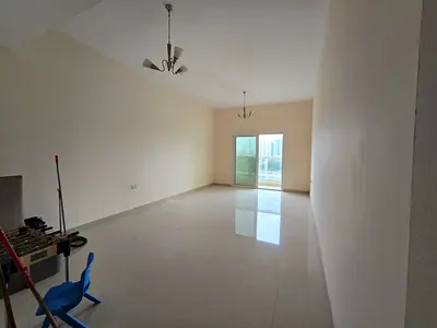 أجمل الشقق ف الروضه ٢ شارع الشيخ عمار  غرفه وصاله ماستر تكيف مركزي  بلكونه أطلاله مفتوحه