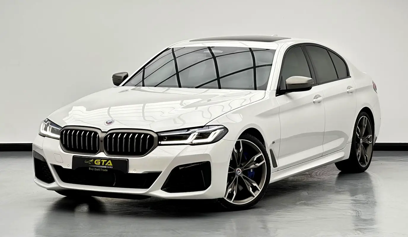BMW 5-Series 2023 — photo 1 of 17