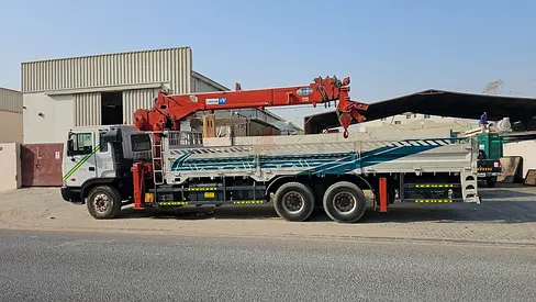 15 ton Truck with 10 Ton Crane