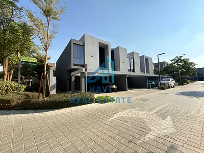 🏡✨ 3-Bedroom Corner Villa for Rent in Robininia, Masaar 🌴💦