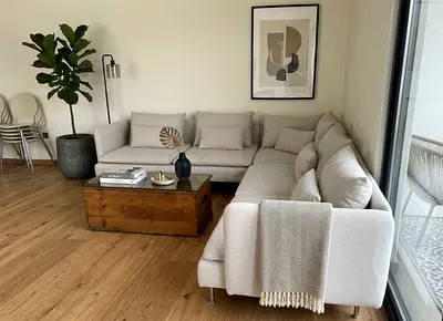 Corner Sofa – Good Condition Stylish corner sofa with strong base and soft seating. Very good for ap