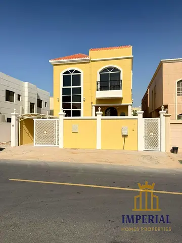 Villa for Sale in Al Rawda 2 Ajman Near Sheikh Ammar Street 3200 Sqft 5 Master Bedrooms Majlis Living Room Maid Room 7 Years Old Price AED 1.6M