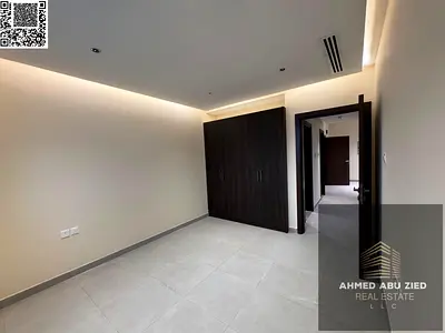 اشيك وافخم شقة اول ساكن تتكون من غرفتين نوم_صالة واسعة جدا _مطبخ مجهز _2 حمام _قريب من موقع الخدمات _صيانة كاملة علي المالك طول فترة الايجار _السعر