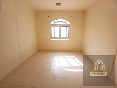 WOW \\ LOOK LIKE A SPACIOUS GORGEOUS APARTMENT \\ AT THE PRIME LOCATION \\ FAMILY BUILDING \\