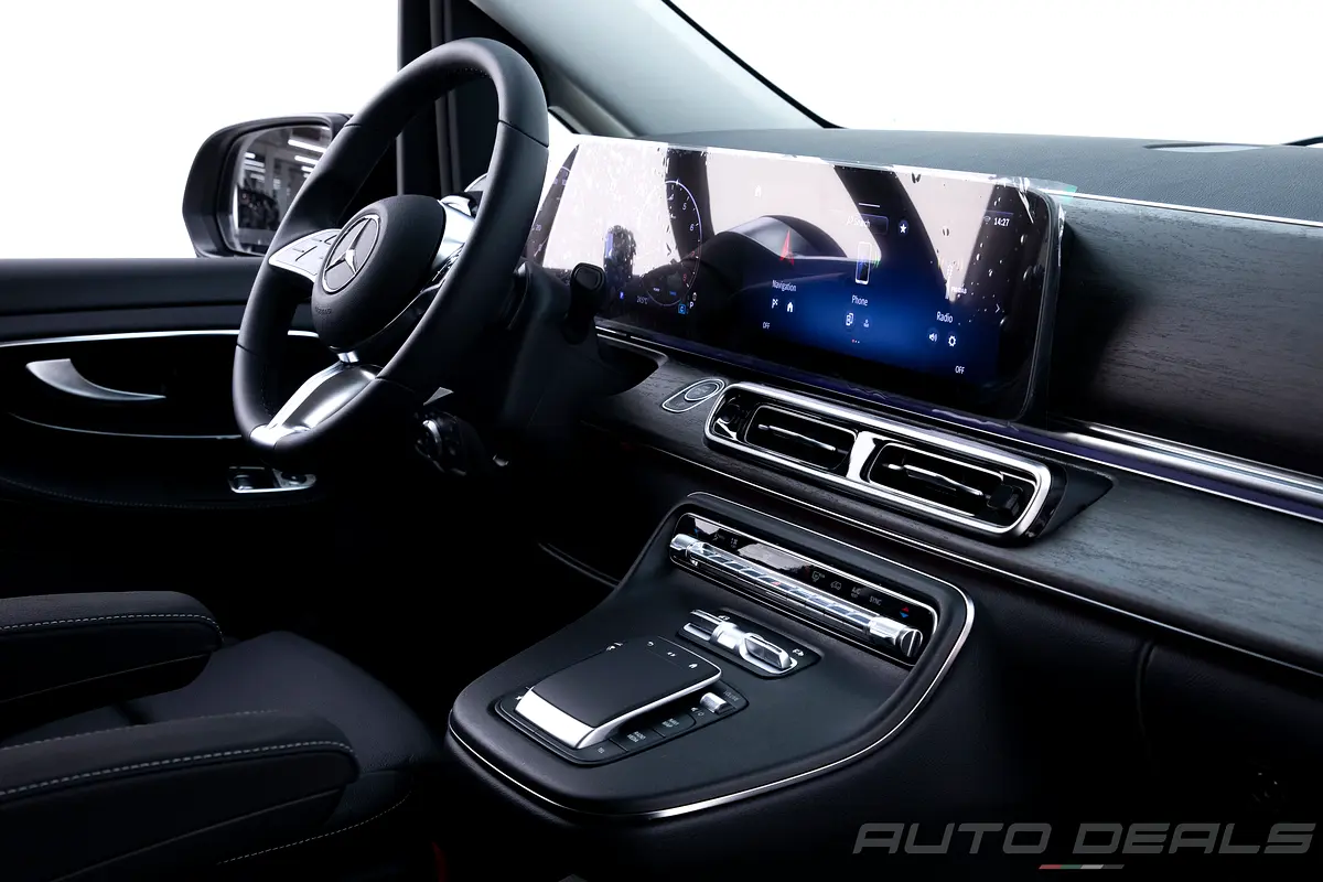 Mercedes-Benz V-Class 2025