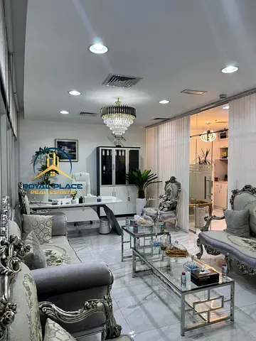 Fitted | Close to metro | Vacant