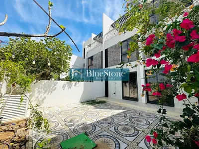 Five Bed | Single Row | Ready to move in