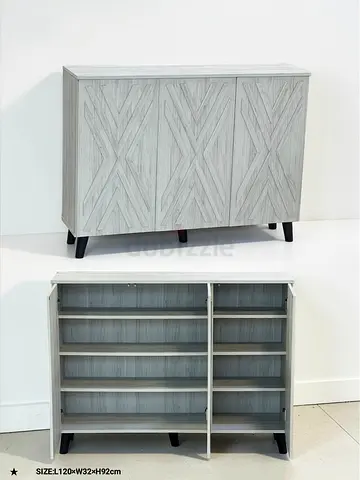 Grey Wooden 3-Door Cabinet / Sideboard - 120x32x92 cm
