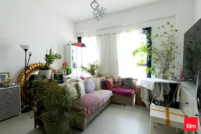 Spacious 1 Bed | Unfurnished | Rented