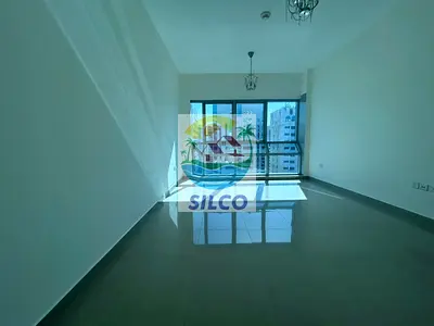 Basement parking / open kitchen /center of city