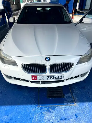 BMW 528i