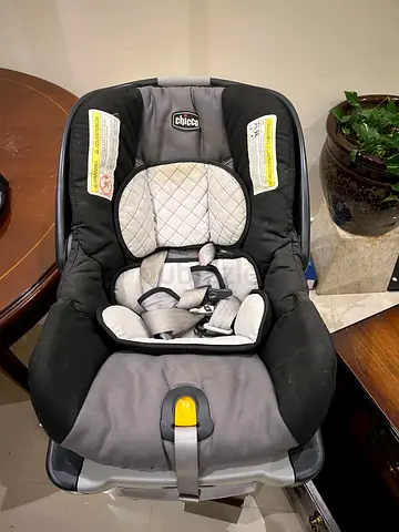 Baby car seat CHICCO