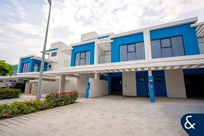 Single Row I Furnished I Upgraded