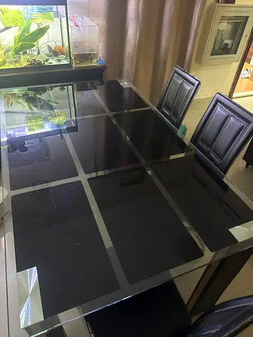Dining table glass with chairs