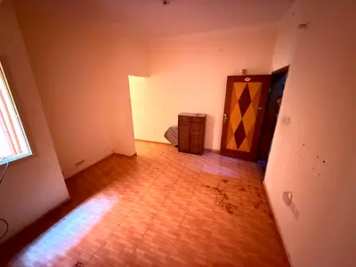 غرفة وصالة _ الروضة _ 1 حمام _ تكييف مركزي _ صيانة مجانية _ قريب كنز مول _ مخرج محمد بن زايد _ موقع مميز