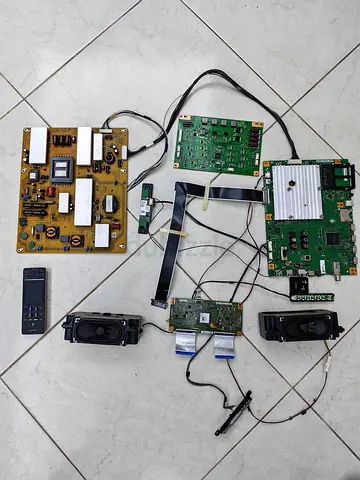 Sharp tv Hardware + remote control