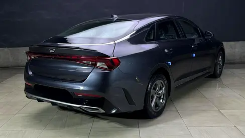 صورة 2 لـ 2021 KIA K5