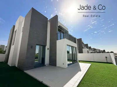 Community Expert | Golf Course View | Final Price