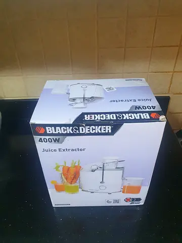 Black  Decker 400W Juice Extractor