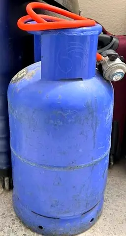 “Used Gas Stove + Hose + Regulator  15 kg LPG Cylinder
