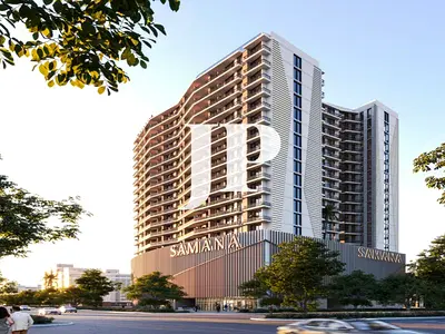 Invest in a 2-Bedroom Feel for 1BR Price! | Flexible Study Room | Near Metro