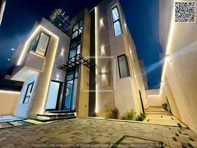 للبيع فيلا تتميز بموقع استراتيجي قريب من جميع الخدمات والمدارس والمراكز التجارية.