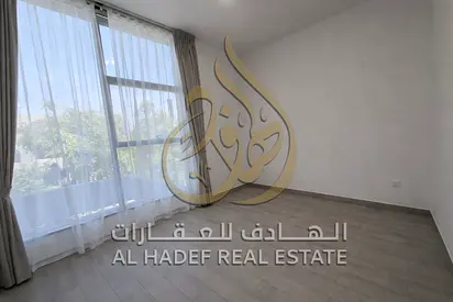 فرصة مميزة للإيجار في مشروع مسار – سنديان، أحد أحدث وأرقى المجتمعات السكنية في الشارقة، حيث تتوفر فيلا ذكية بتصميم عصري فاخر ومساحات واسعة تناسب العائ