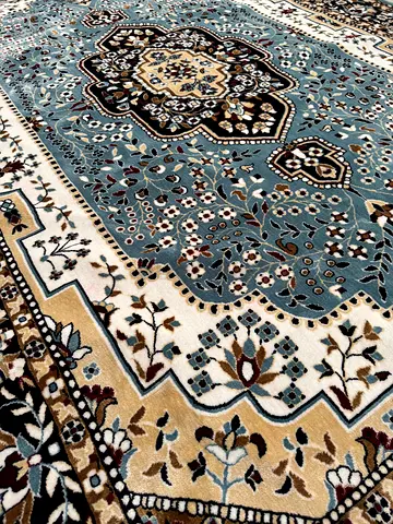 Carpet 200 X 285 cm new