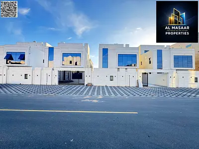 A bargain price for a 4-bedroom villa with a rooftop terrace, including registration and ownership fees, located on the main street. Freehold ownershi