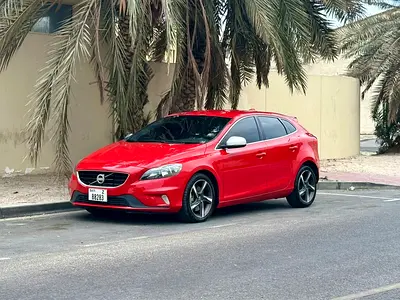 2016 Volvo V40 T5 - GCC not negotiable price السعر نهائي
