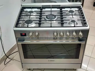 Bosch brand series 8 latest model like new condition top gas oven electric more details contact me