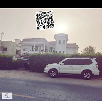 موقع مميز/ المكيفات موجوده/ قرب الكورنيش