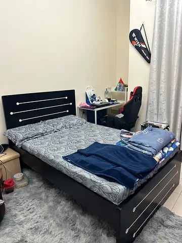 Ready to move master room with balcony 3200 including all bills for couple