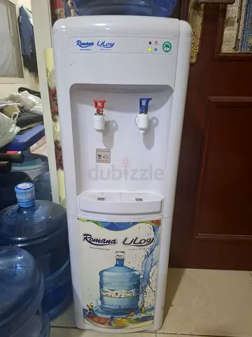 Hot and cold water dispenser