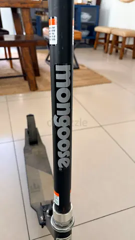 Mongoose Trace 200 kick scooter - brand new