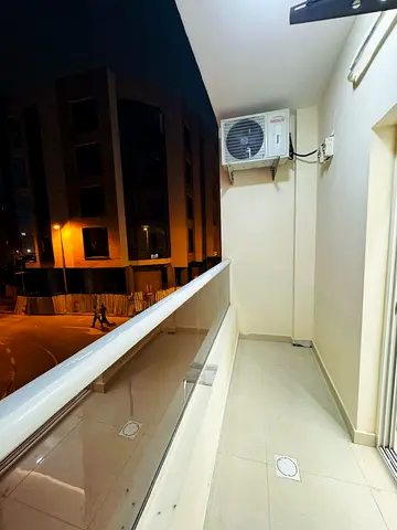 غرفه و صاله مفروشه للإيجار الشهري كورنيش عجمان منطقه النخيل 2