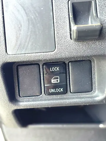 2020 Toyota HIACE 照片 4