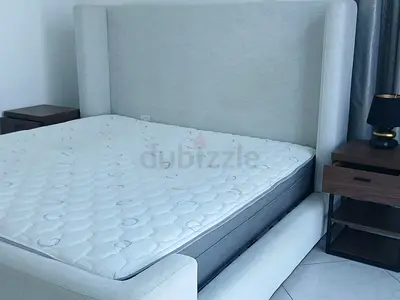 Stylish Bed Frame with Mattress and Nightstands Roderick King-Sized Bed (Light Grey)