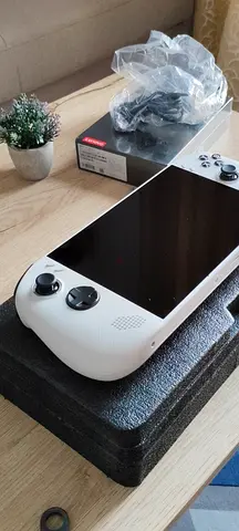 Legion go 1tb 16gb ram z2 new